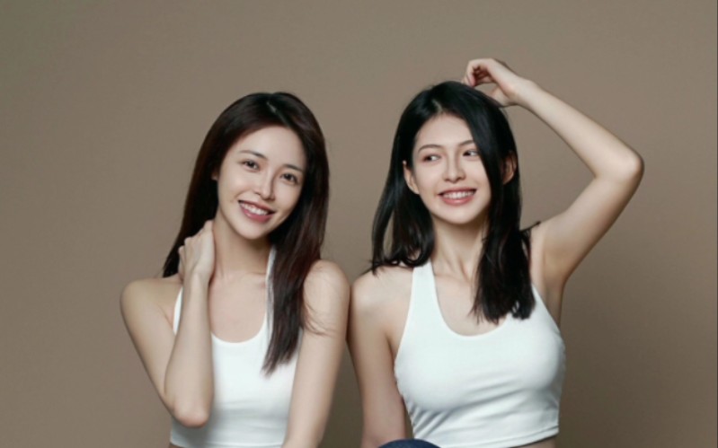 闺蜜合拍2023年超火的九组闺蜜写真,建议双击收藏.