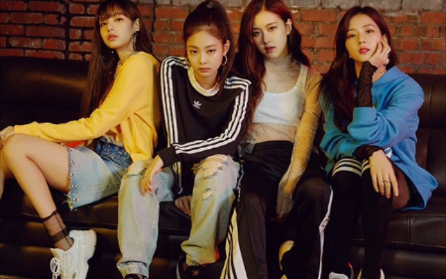 秀的衣服……blackpink葬爱舞台