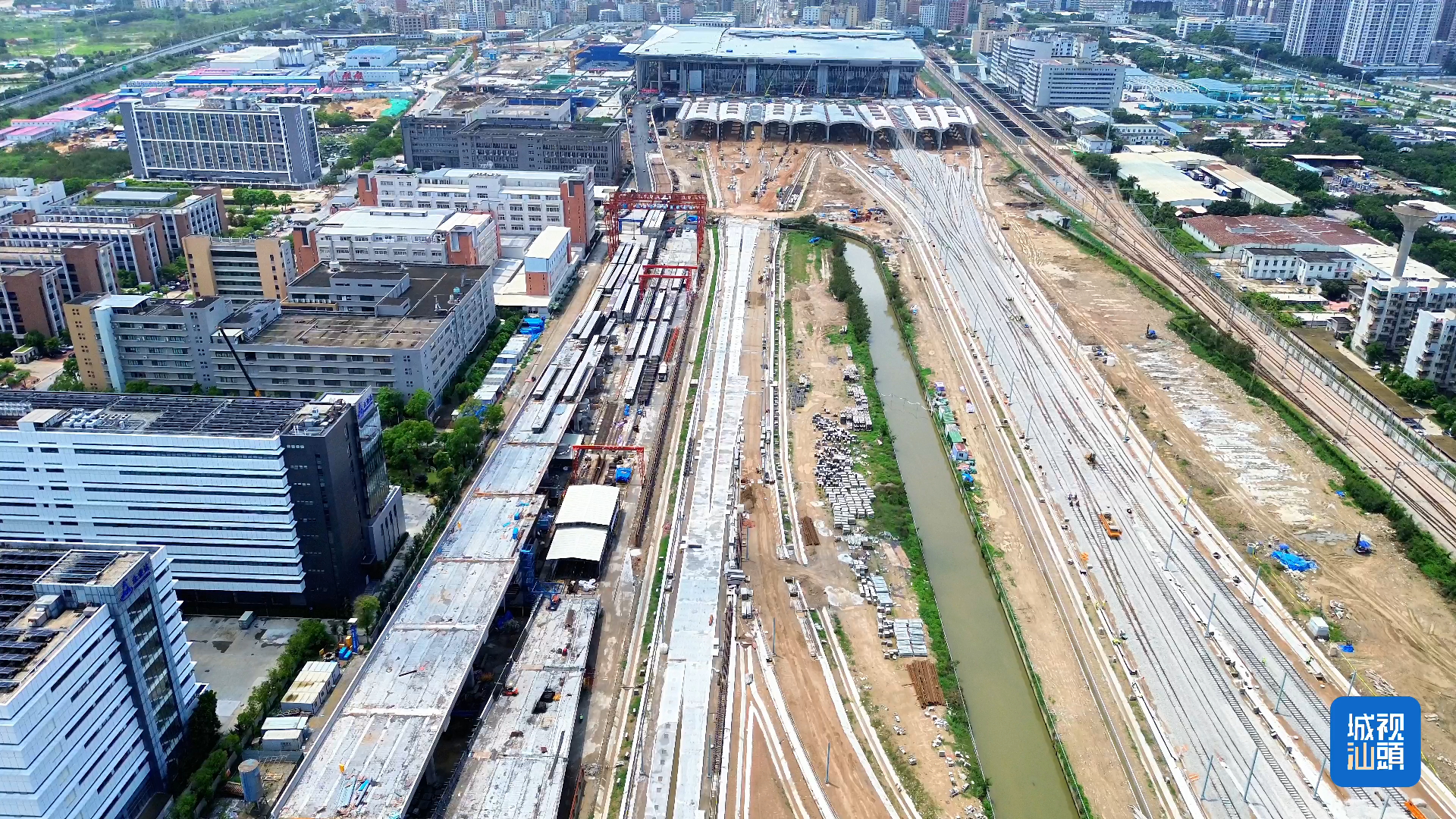 【城视】汕头站北高架集散系统建设 | 站房开车接送,就等国庆哔哩哔哩bilibili