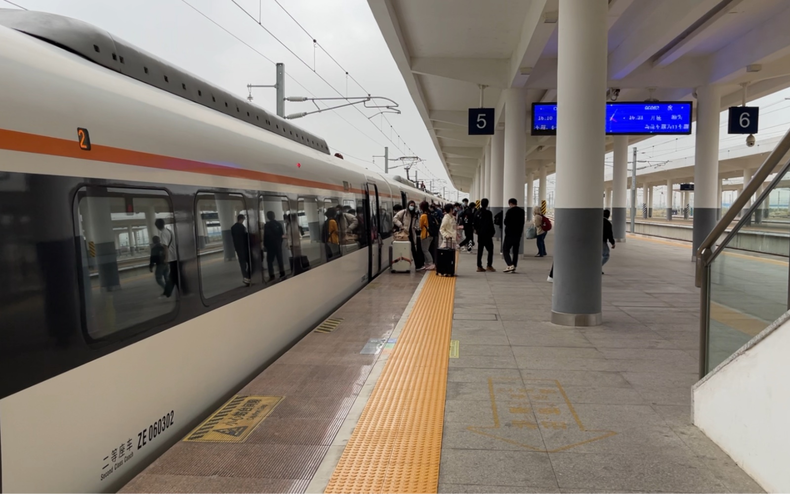 广珠城际 台山站～江门站 运行及报站过程