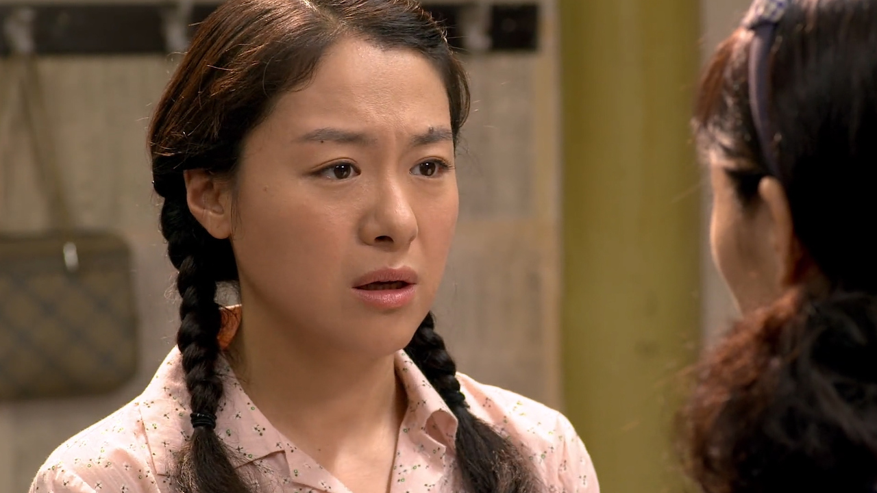 用一生去爱你美女害怕失去男子竟跪下来求女主这是何必呢