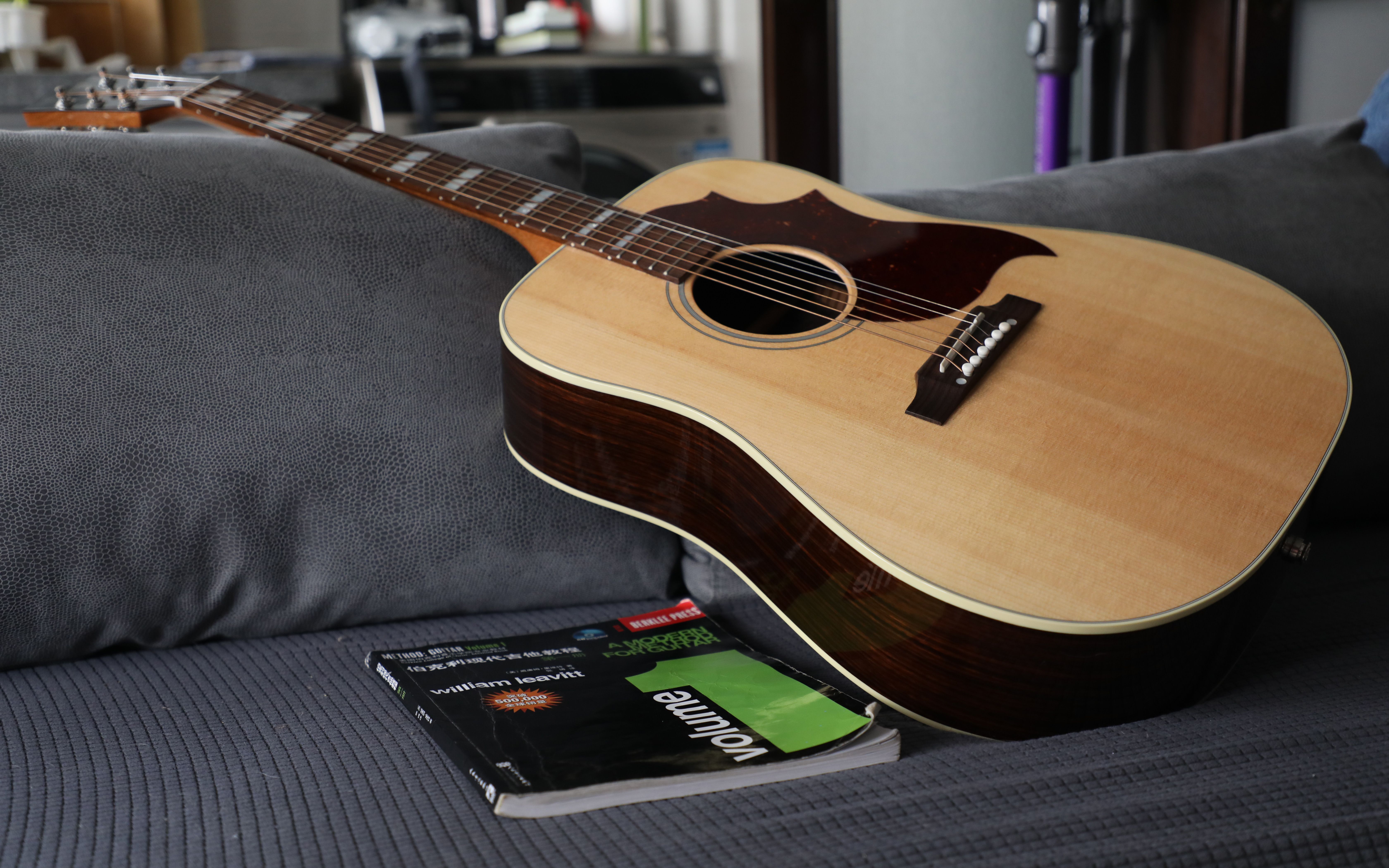 《伯克利现代吉他教材教程》c大调音阶独奏练习曲2