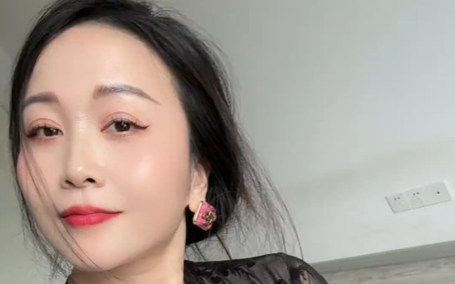 成熟风韵犹存美-70后美姨-70后美姨-哔哩哔哩视频