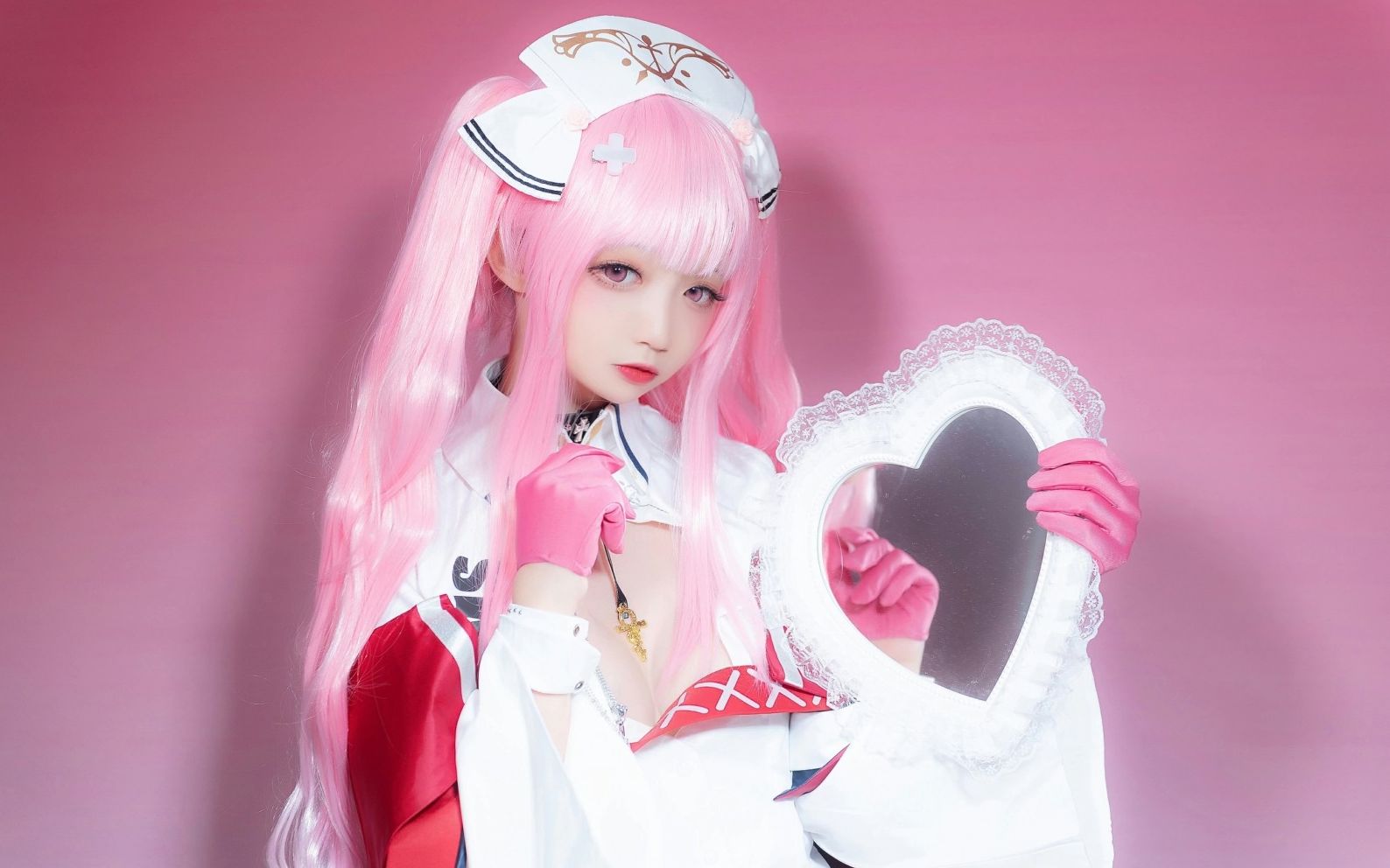 妹妹cos的英仙座护士