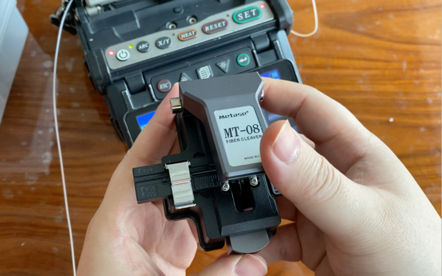 美塔斯mt08光纤切割刀 浅切一芯