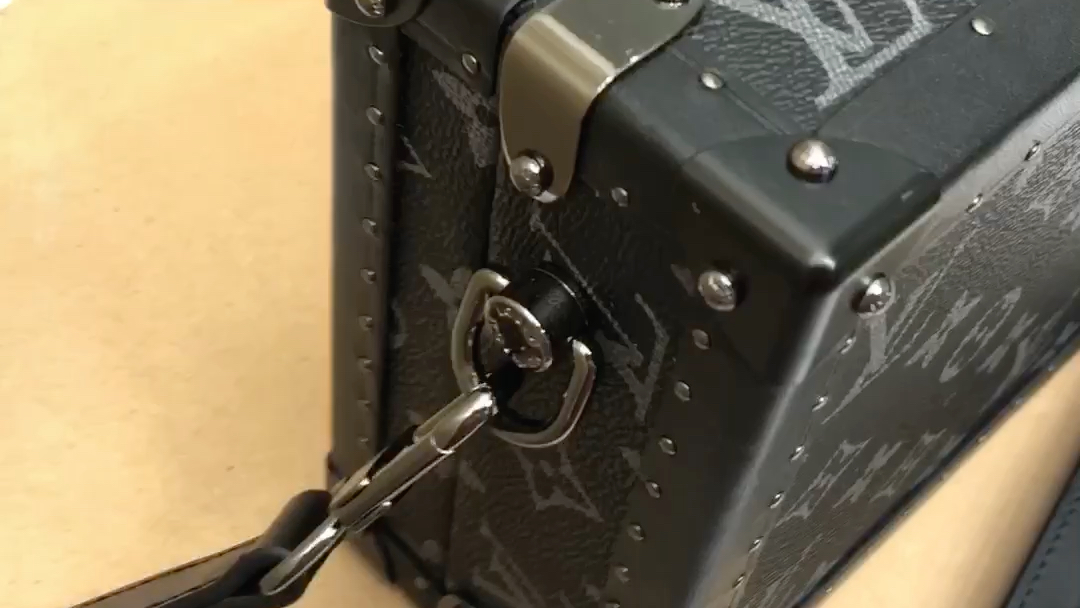 lv clutch box 小硬箱m20251男士邮差包