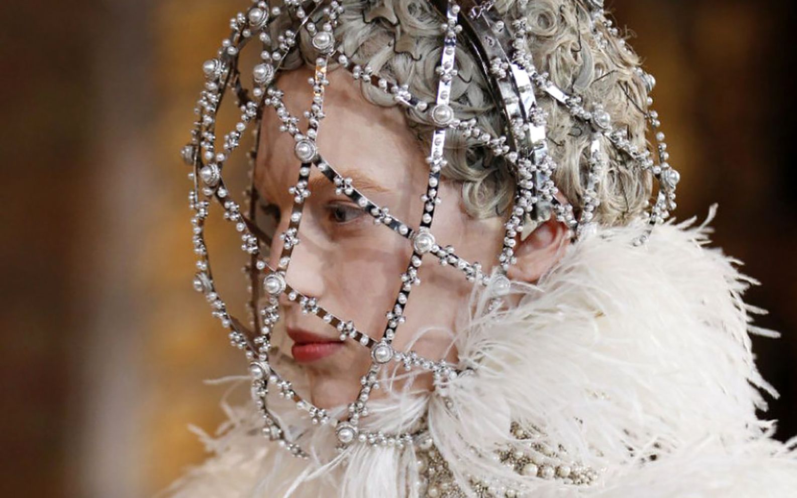 [图]Alexander McQueen 2013-2014 Fall/Winter Haute Couture Collection