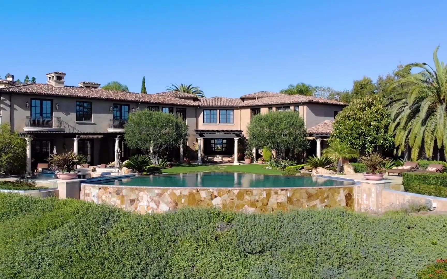 【豪宅展示】南加州美丽的托斯卡纳风格住宅!