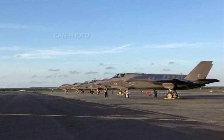 [图]【告别无机日子】“伊丽莎白女王”号航母迎来首批4架F-35B“闪电”II（2018.6.7）