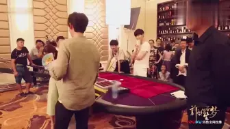 Tải video: 朱一龙打响指这也太帅了吧，龙龙怎么可以这么帅，老夫的少女心！