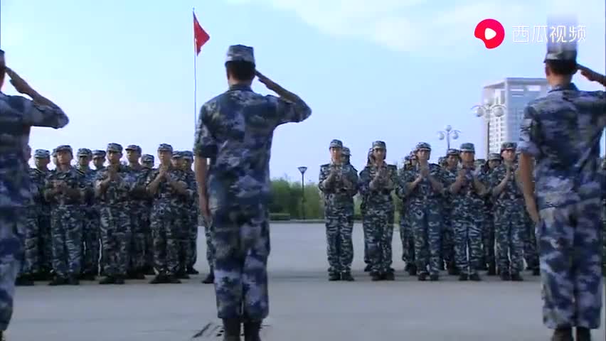 国防生:陆战旅官兵特地来到国防生队伍,为他们加训哔哩哔哩bilibili