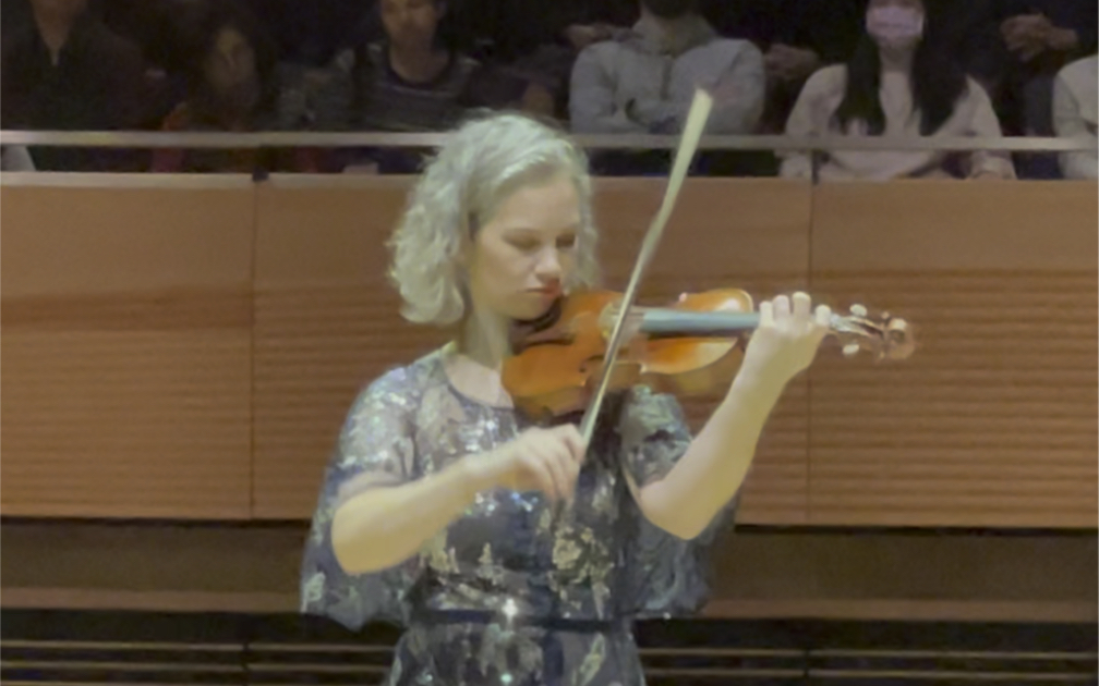 [图]哈恩 Hilary Hahn 林肯中心演奏 巴赫 恰空 萨拉班德