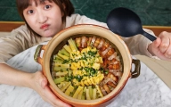 花半个月煲一锅饭，我只吃一勺好不好。。