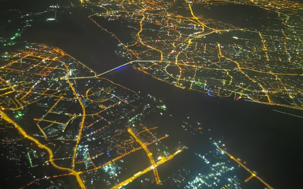 p30pro 6000米高空夜拍 请告诉我啥是黑夜