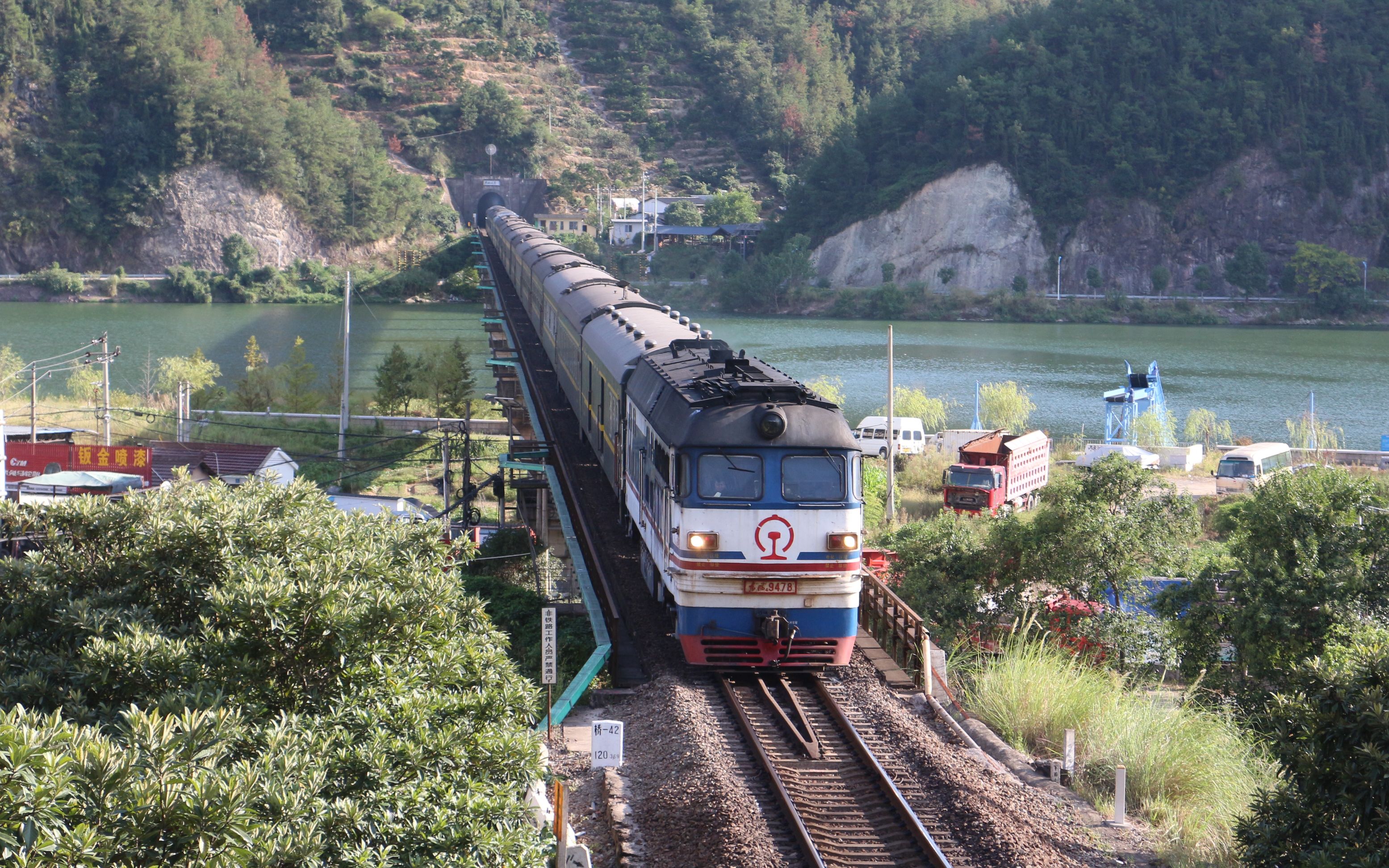 【国庆拍车】双机!-金温线丽水站(附近)下午拍车集_哔哩哔哩_bilibili