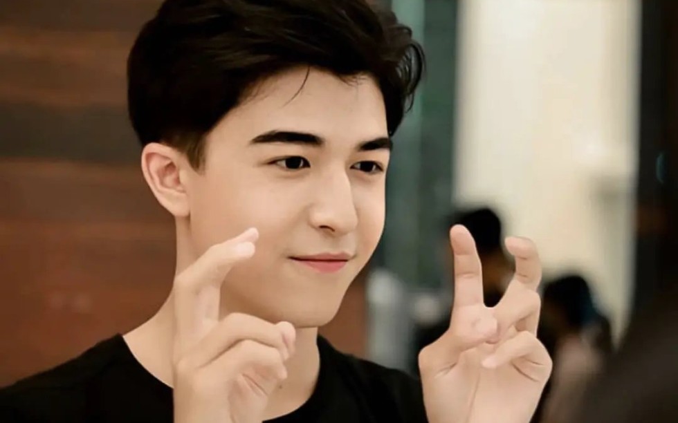 创造营尹浩宇人形gps的出场创的镜头太少就来回顾一下特长生的出场吧