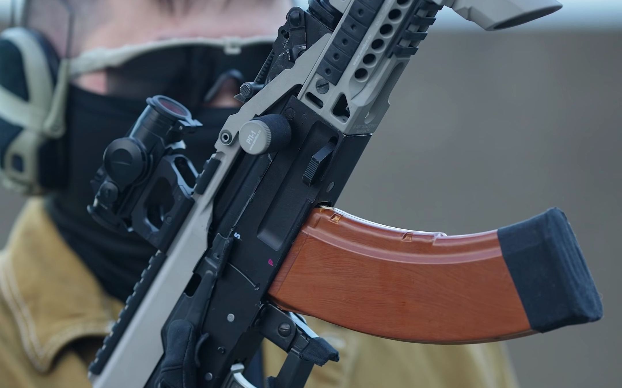 来看看现代的akm