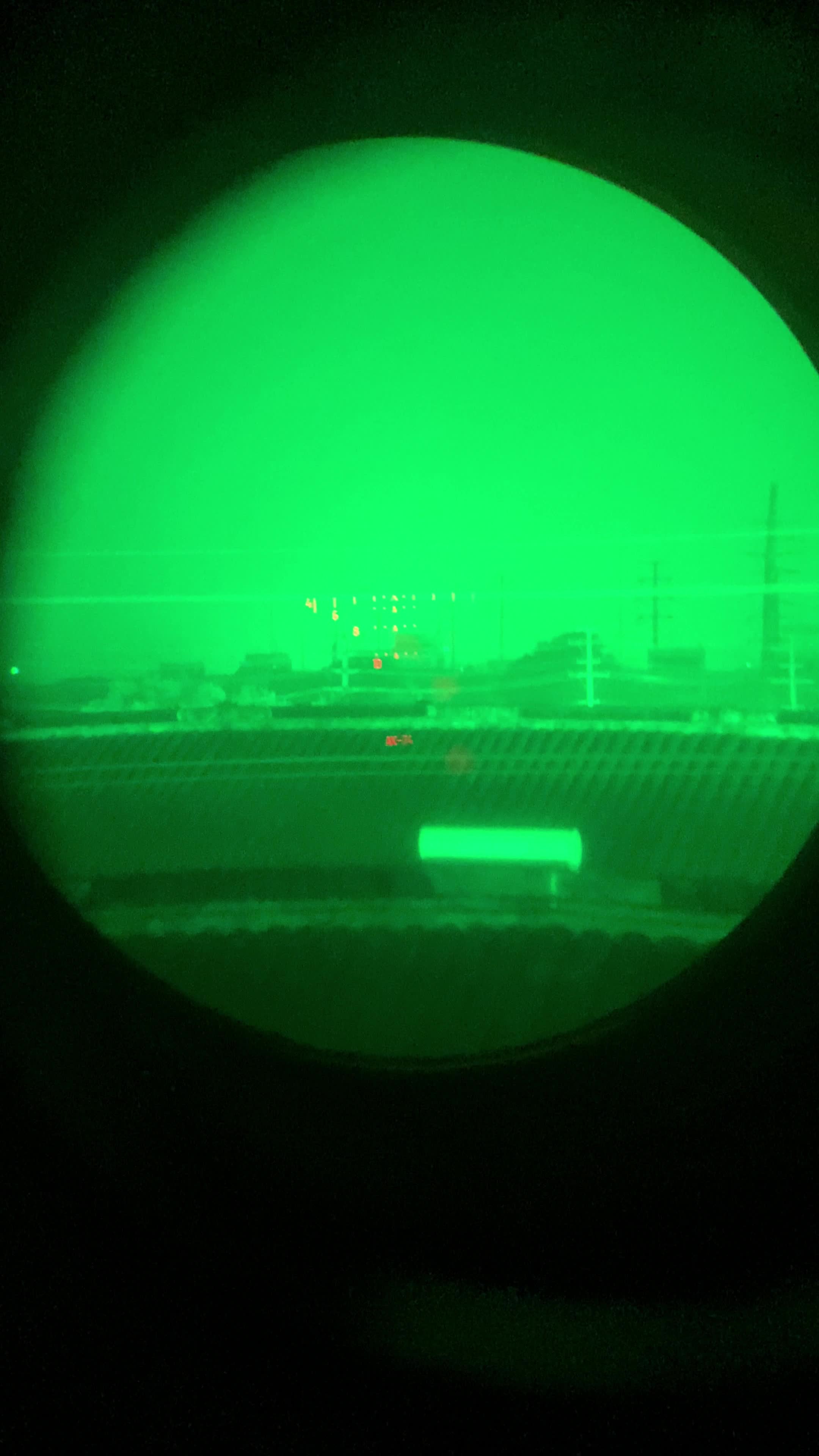 2微光夜视仪城市环境成像效果