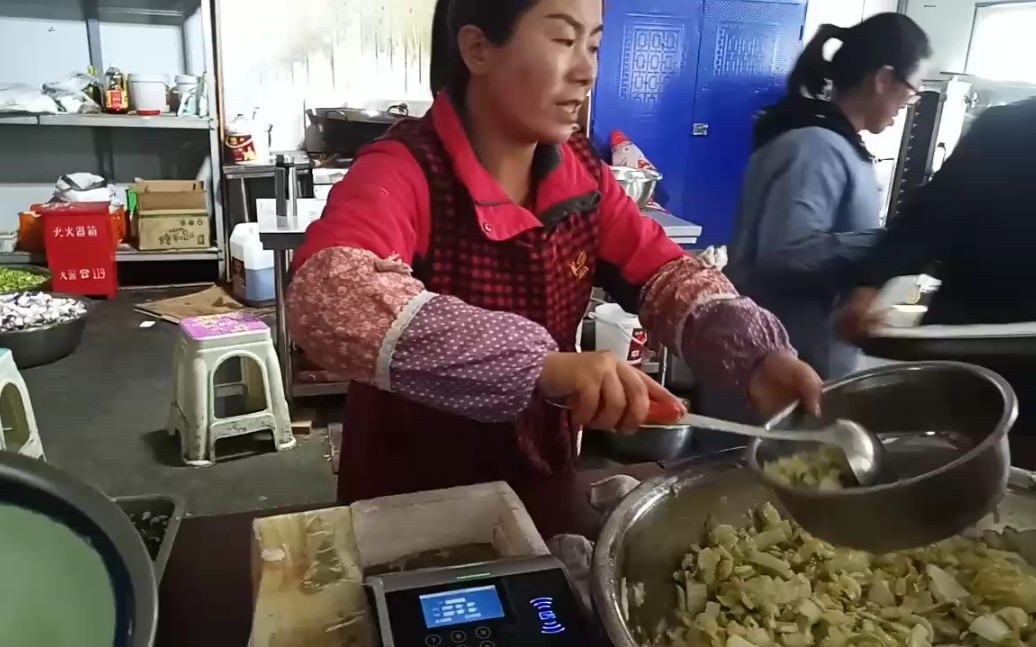 [图]这就是你们向往的工地生活，虽然日薪800，心里的苦有谁知道