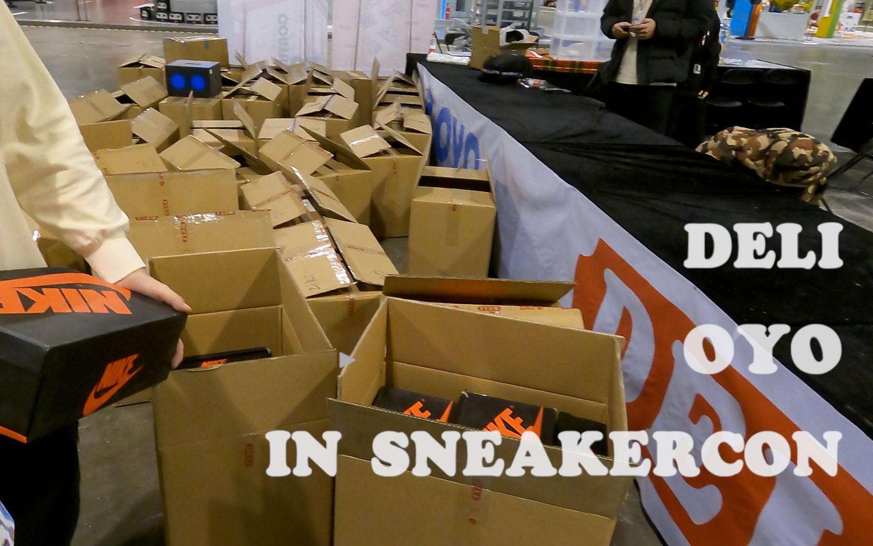 OYO x DELI in Sneakercon 天猫 球鞋潮流站(上海站)DELI线下实体店即将开业哔哩哔哩bilibili