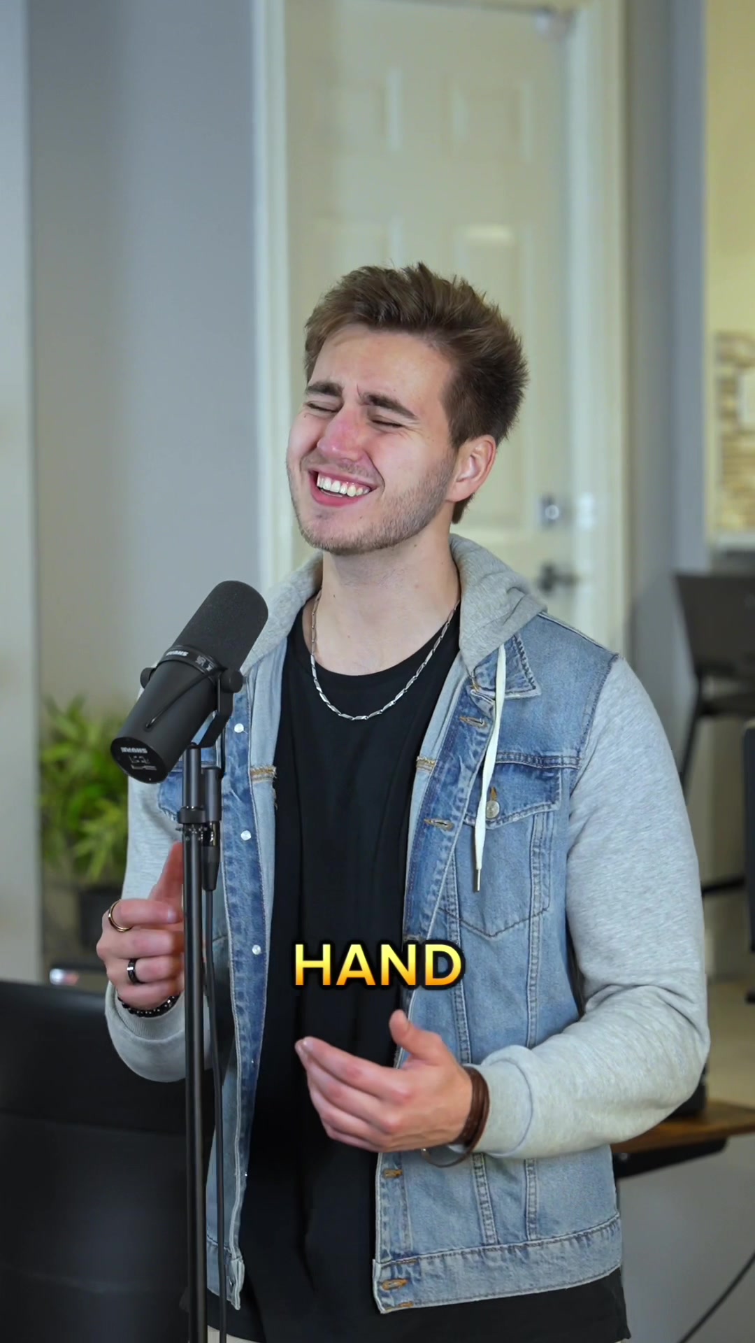 回复 @ wildstoriesdaily这是布鲁诺·马尔斯最好的歌吗?