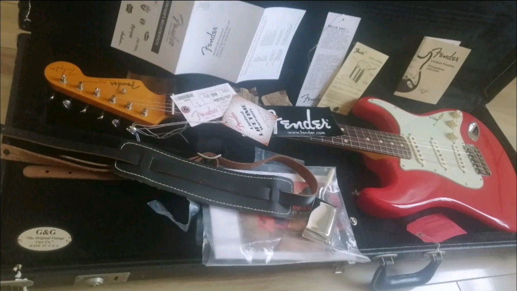 Fender Mark knopfler signature真神降临!屏息凝视,罕见收藏名琴!哔哩哔哩bilibili