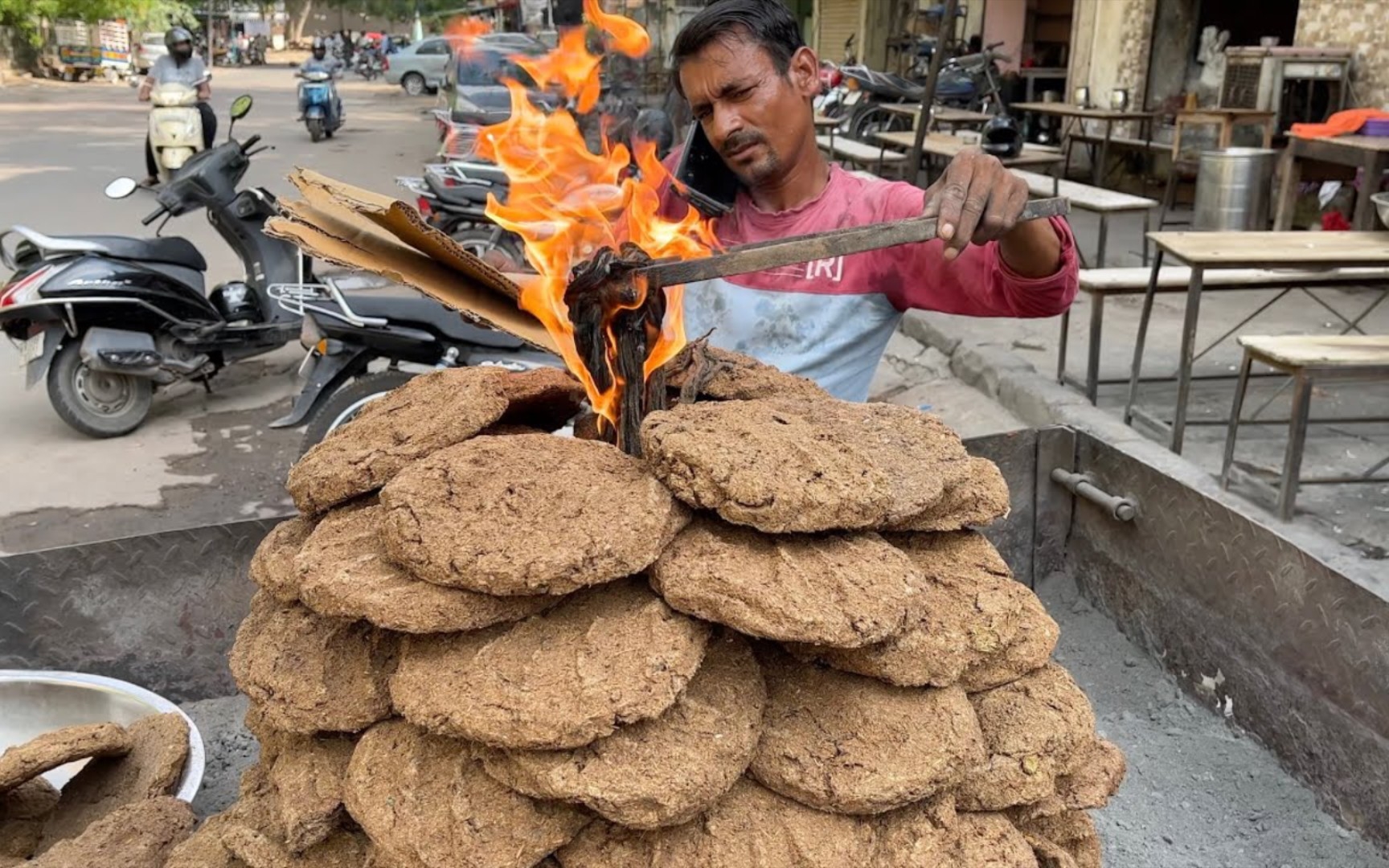 【aamchi mumbai】印度街头小吃牛粪烤炉脆球饼