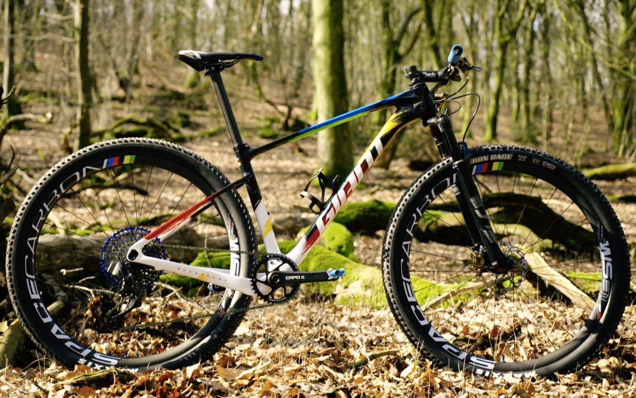 giantxtcadvancedsl29世界冠军限量版车架亮相