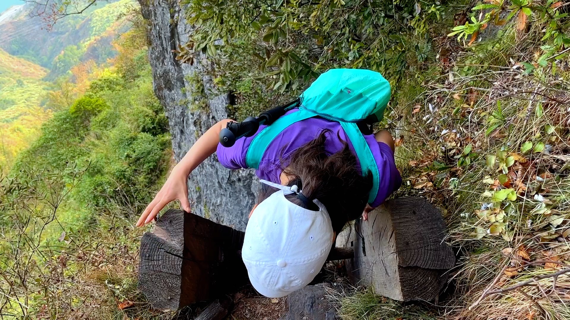 重庆爬山|南川笋人天梯⛰️为了方便上山采笋,所以沿着崖壁修了天梯通行.强度适中,沿途有高山、悬崖、天梯、竹海、水渠……地址:南川头渡镇五台村...