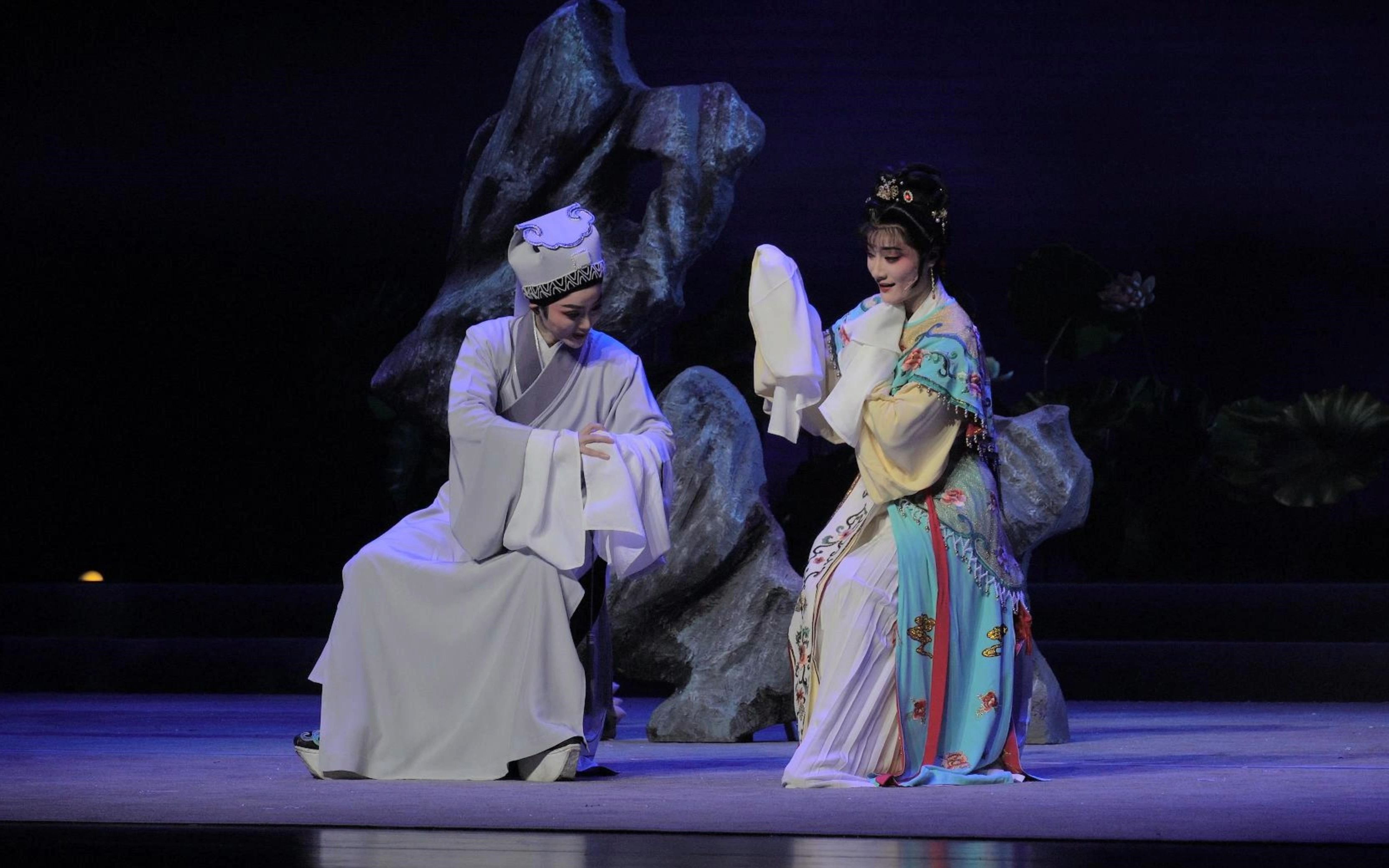 《追鱼 书馆》 宁百