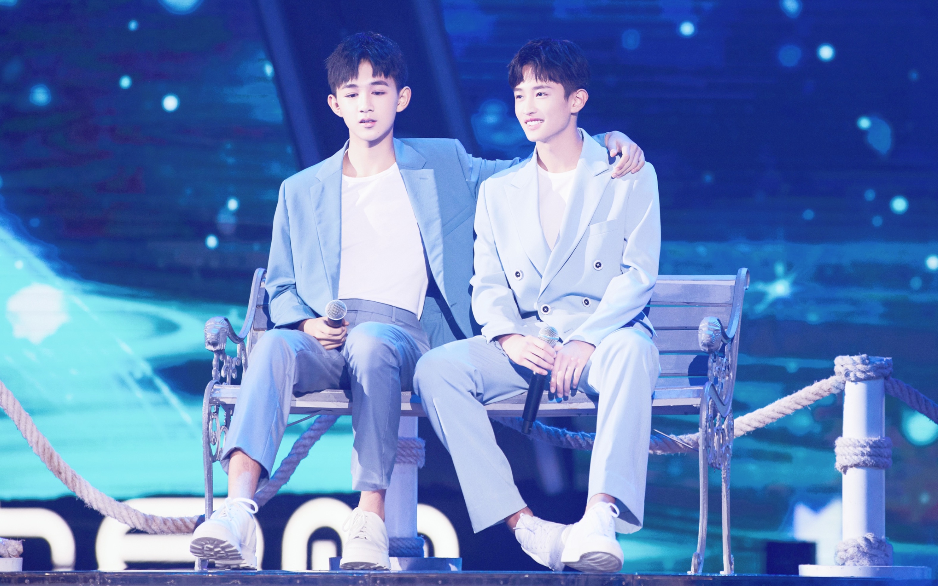 荣梓杉x史彭元 苏宁818直播玩游戏 吃西瓜