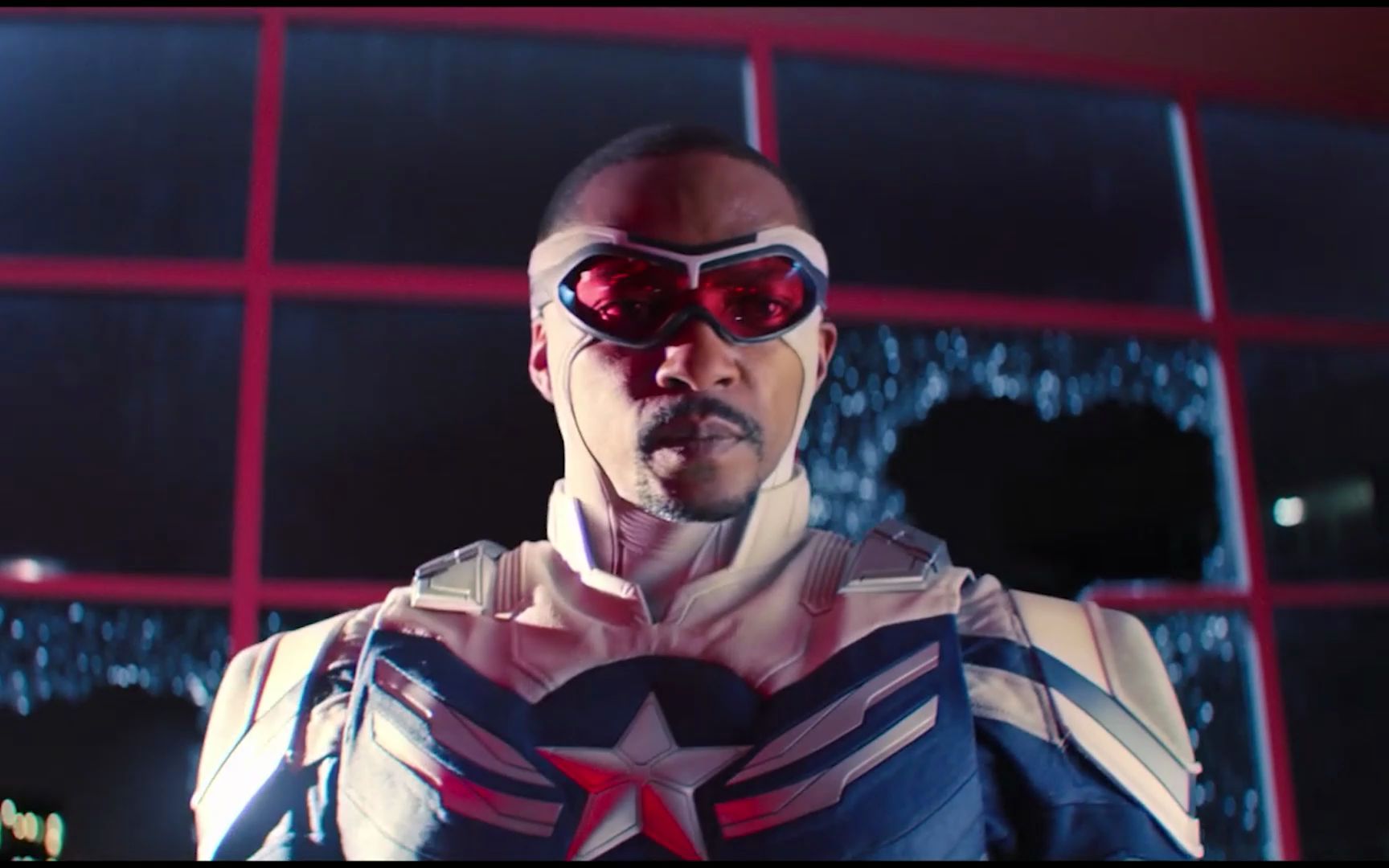 "我知道,他叫猎鹰"—"不,他叫美国队长!