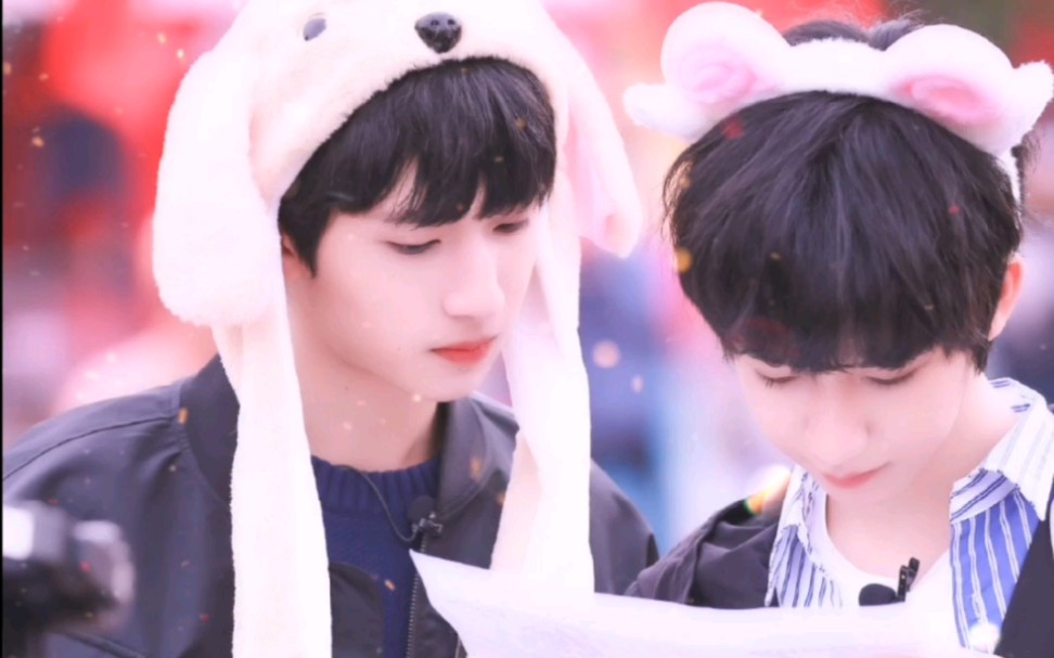 蹭tina贺热度的贺峻霖和蹭撑头男孩的严浩翔又相聚在18楼了啊