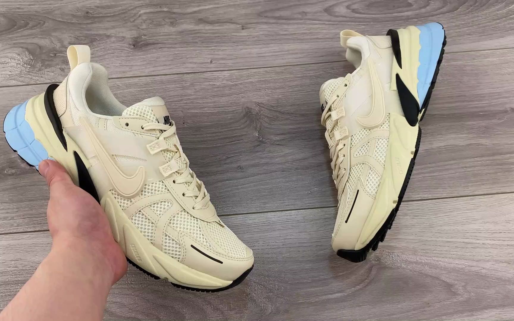 2023新款 nike v2k runtekk 休闲经典男女米白减震防滑复古低帮跑步鞋