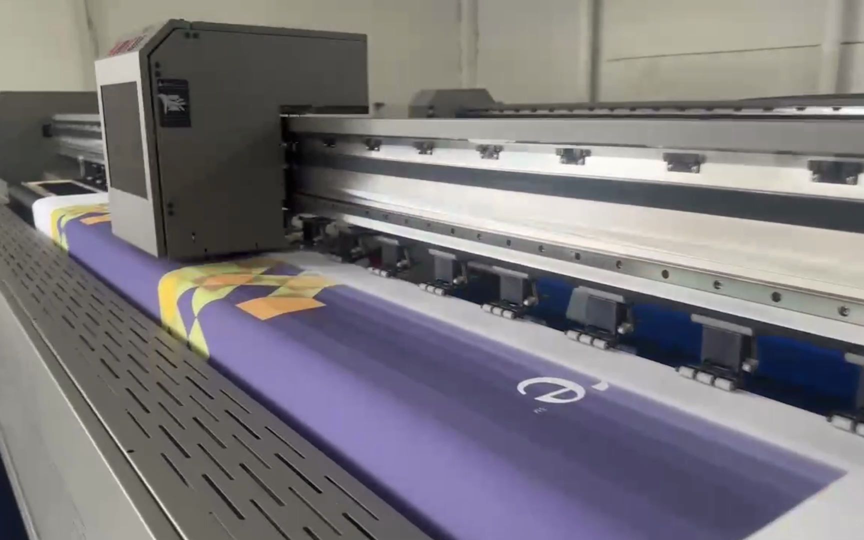 3.2米长度宽幅的热升华旗帜机