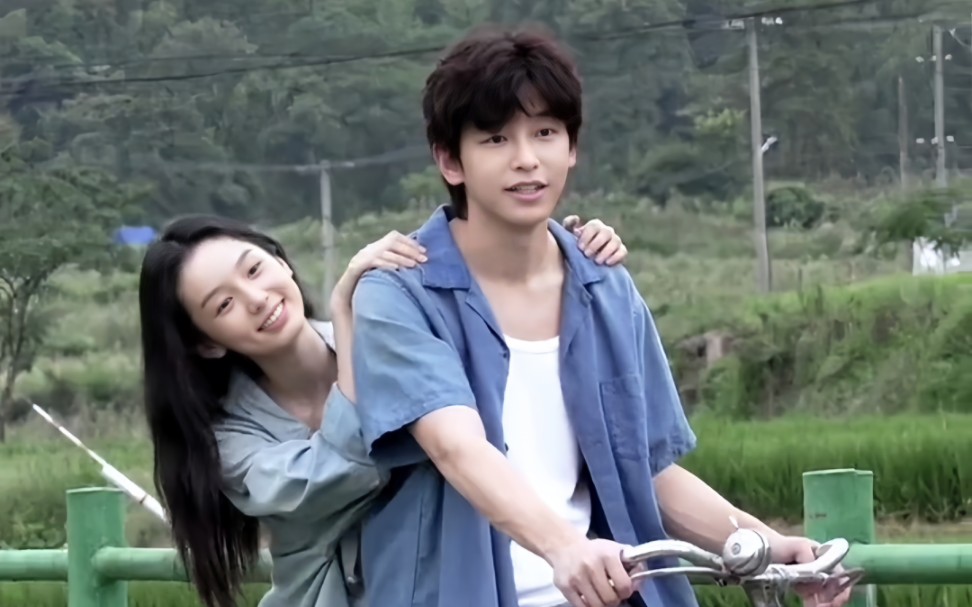 彭昱畅,周也电影《云边有个小卖部》杀青了