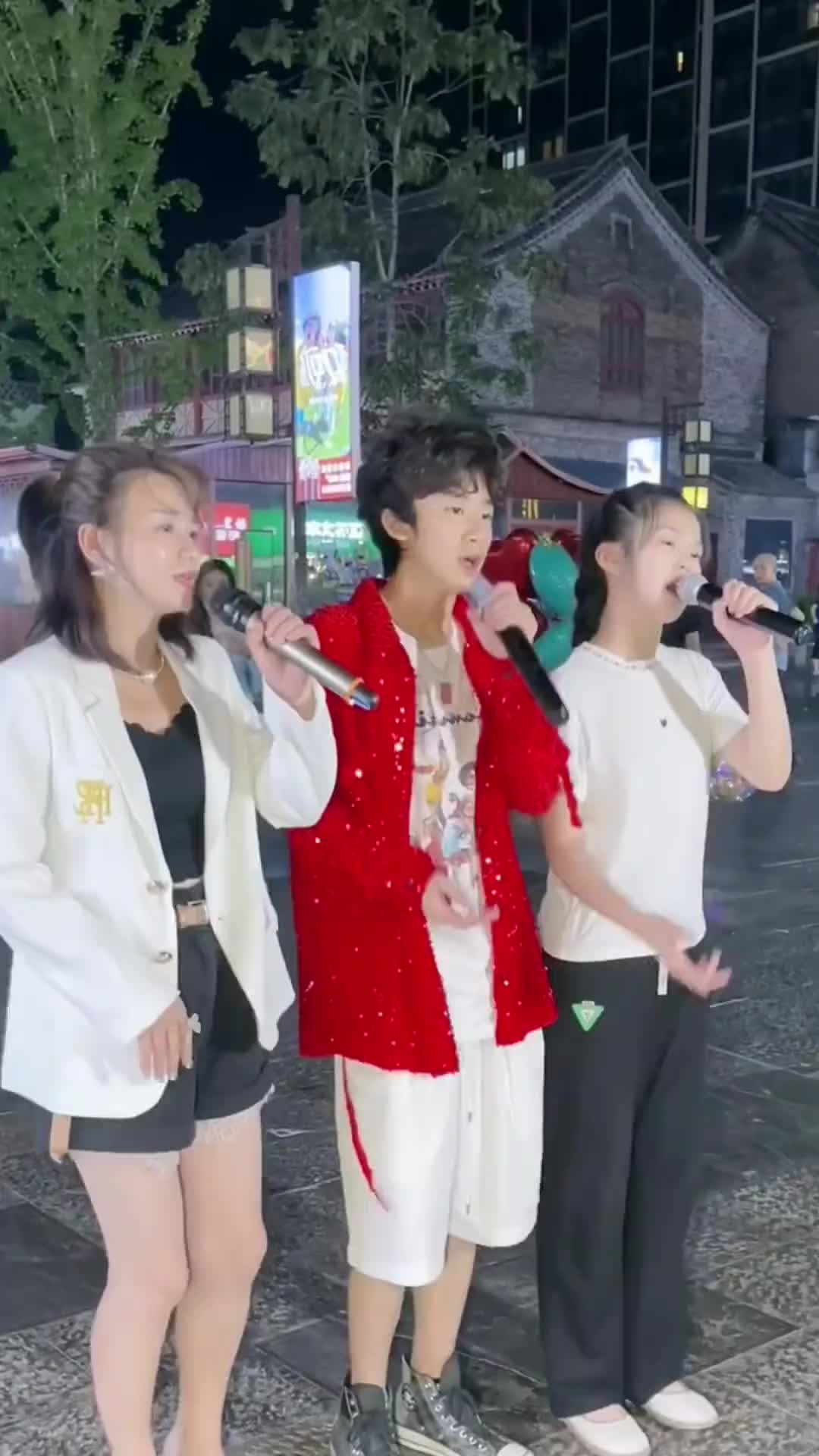 好听好听666小天一雨儿爱唱歌经典老歌