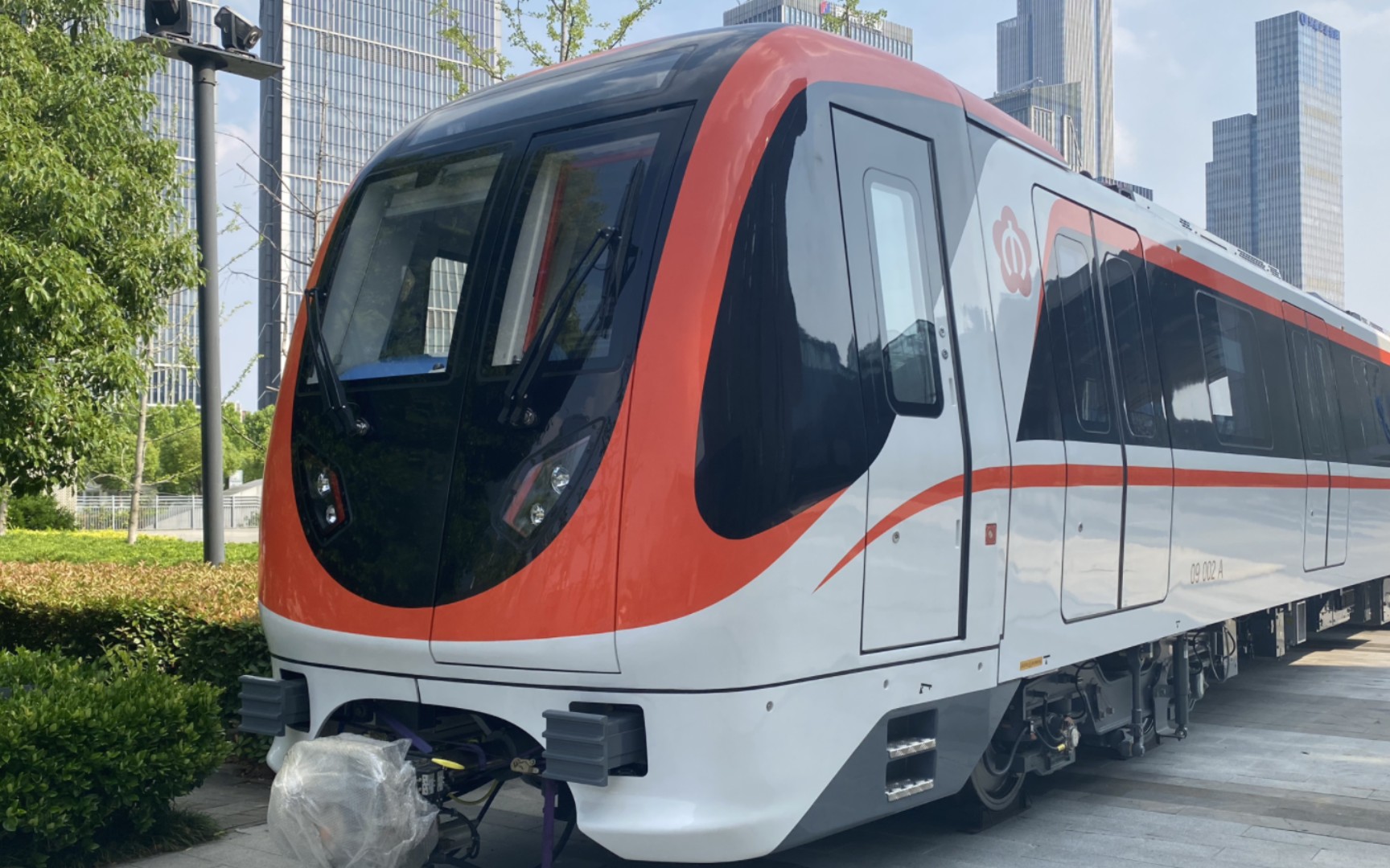 「展会列车抢先看」【南京地铁】9号线 0102号车 002a高清车头车身