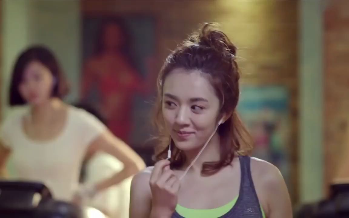 我的体育老师:马克王小米陷入热恋,爱上了大叔真是甜蜜啊!