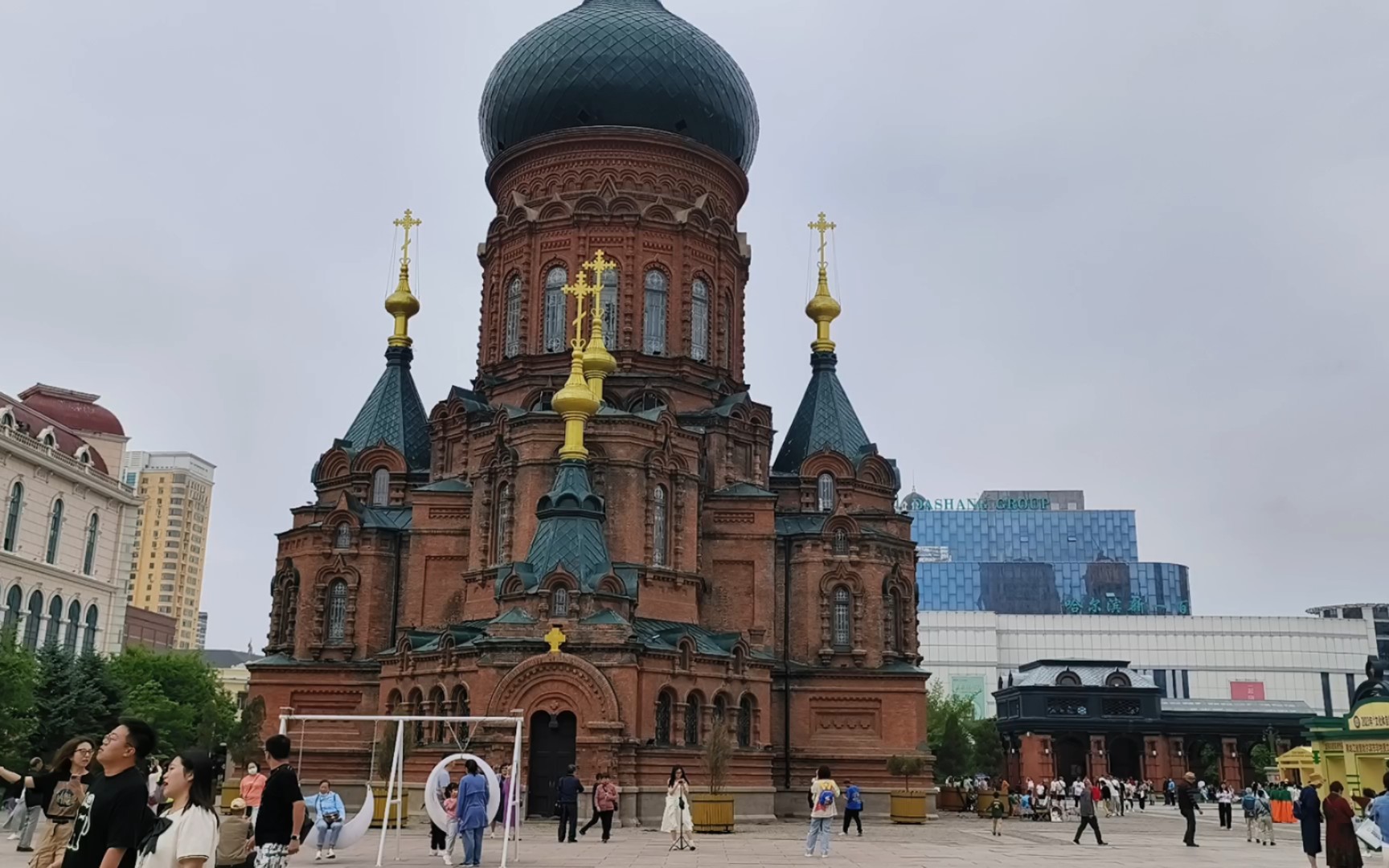哈尔滨打卡圣索菲亚大教堂广场看麻瓜进入魔法世界