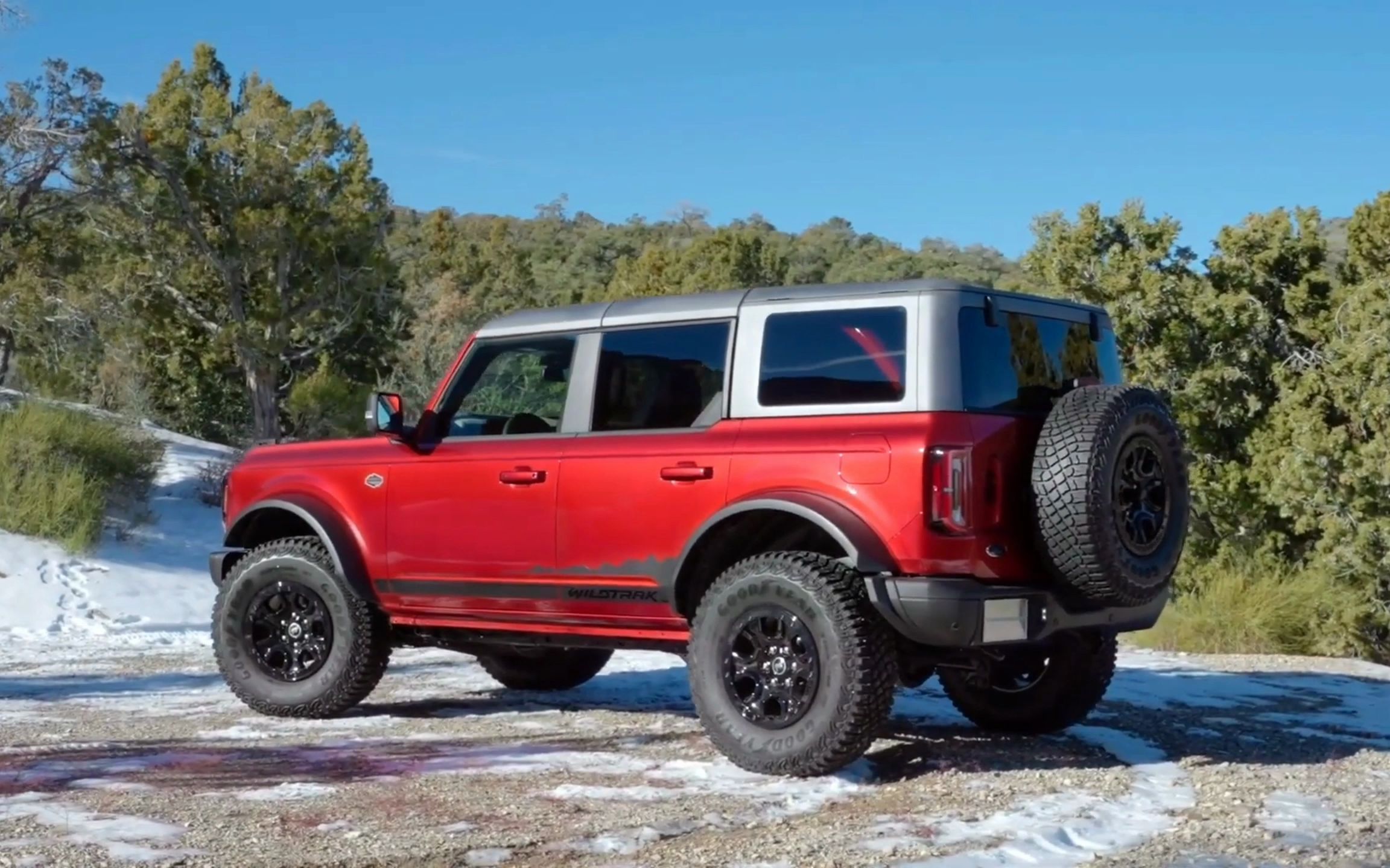 新车丨旗舰风采-2022款福特bronco wildtrak_哔哩哔哩_bilibili