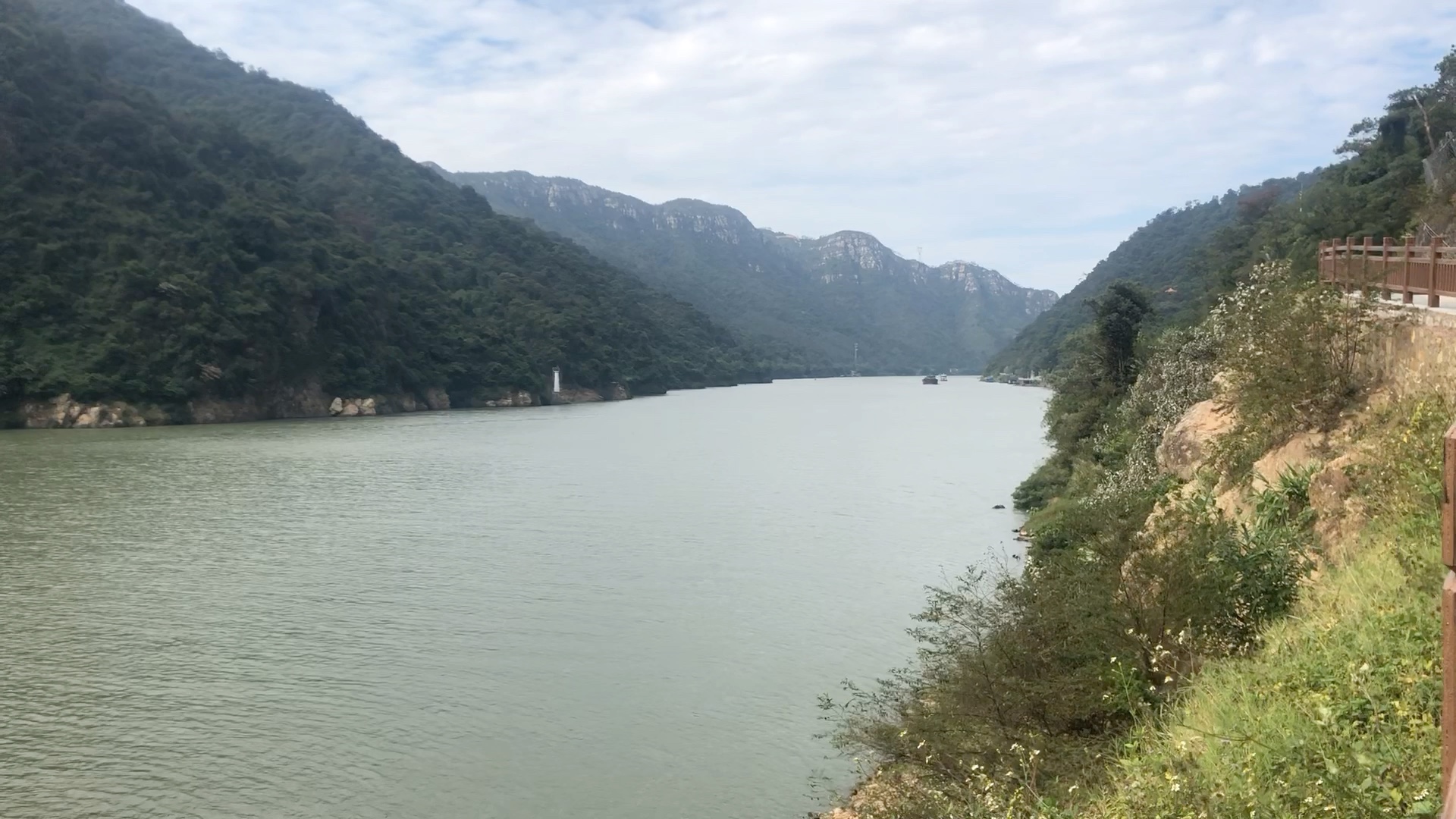 飞霞风景区北江游