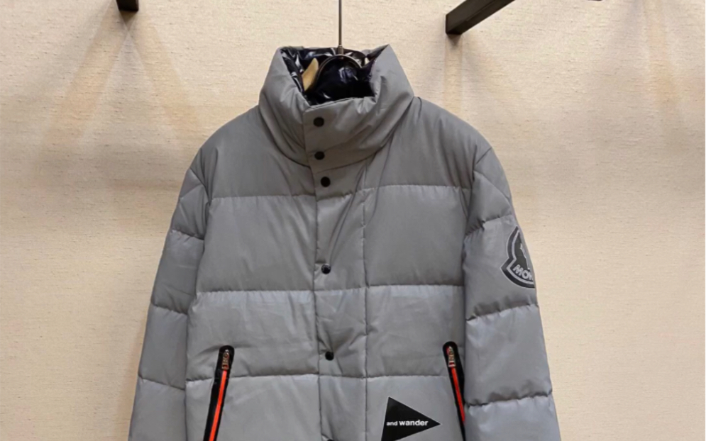 说一下高仿moncler蒙口1952联名款反光立领白鹅绒羽绒服