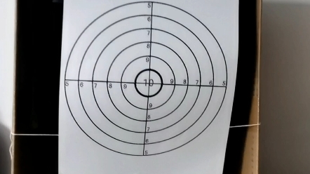 新手在家练习无架弹弓,动手diy自制靶箱.