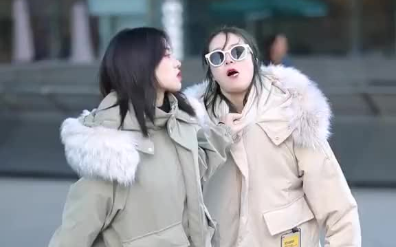 马总被刘所长亲了,大牛去强吻泡面不成又被马总秀一脸摄影师懂叔 这里