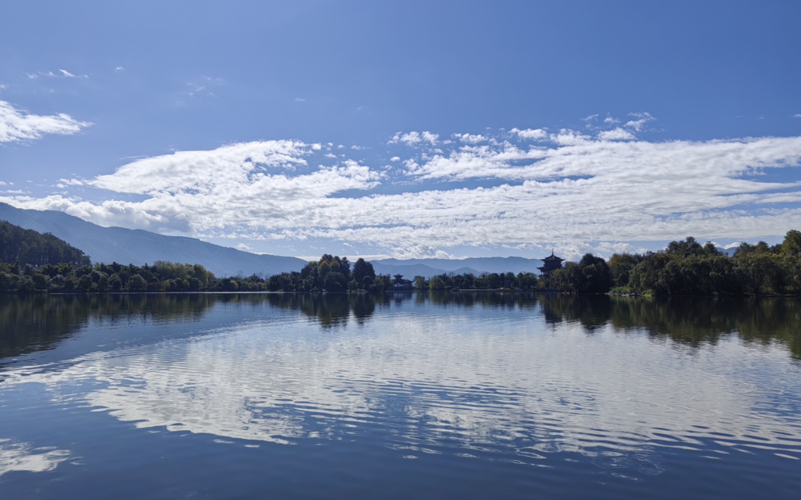 漫步·腾冲东湖公园