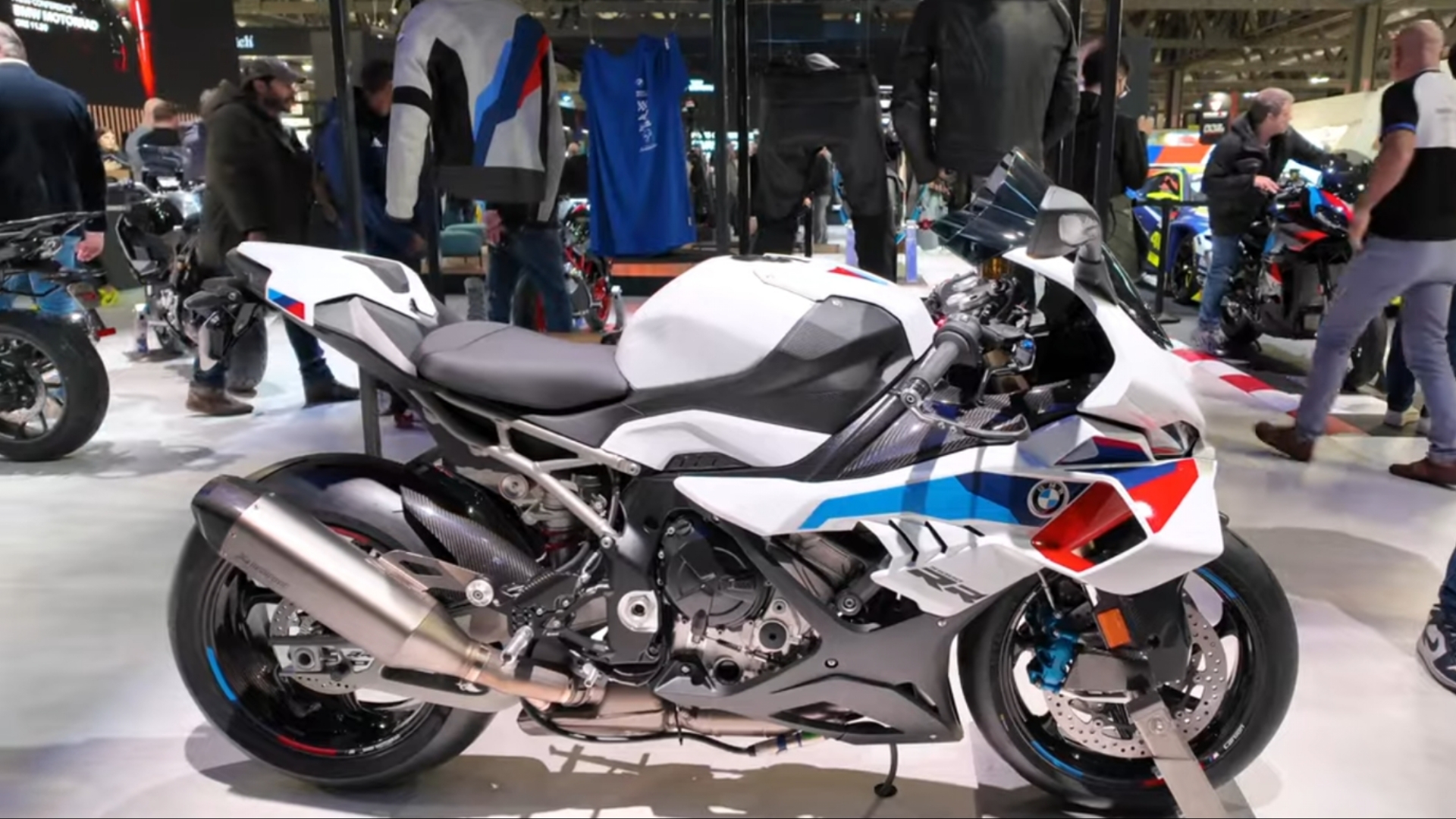 2025款宝马s1000rr和m1000rr车展