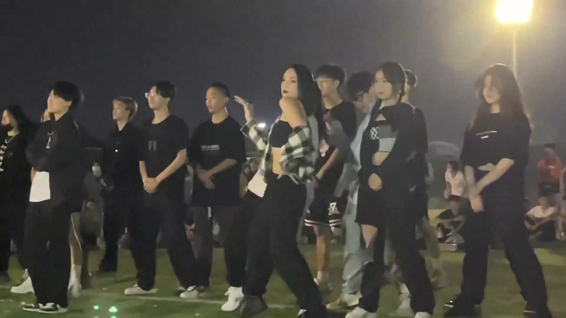 活力无限的校园舞蹈