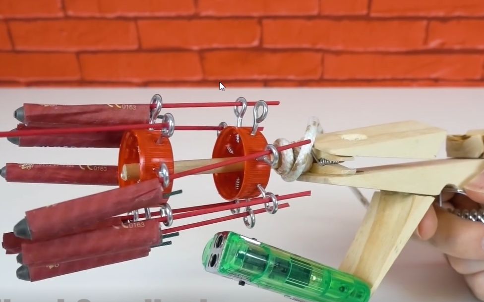 【看完学不会系列】窜天猴半自动发射器