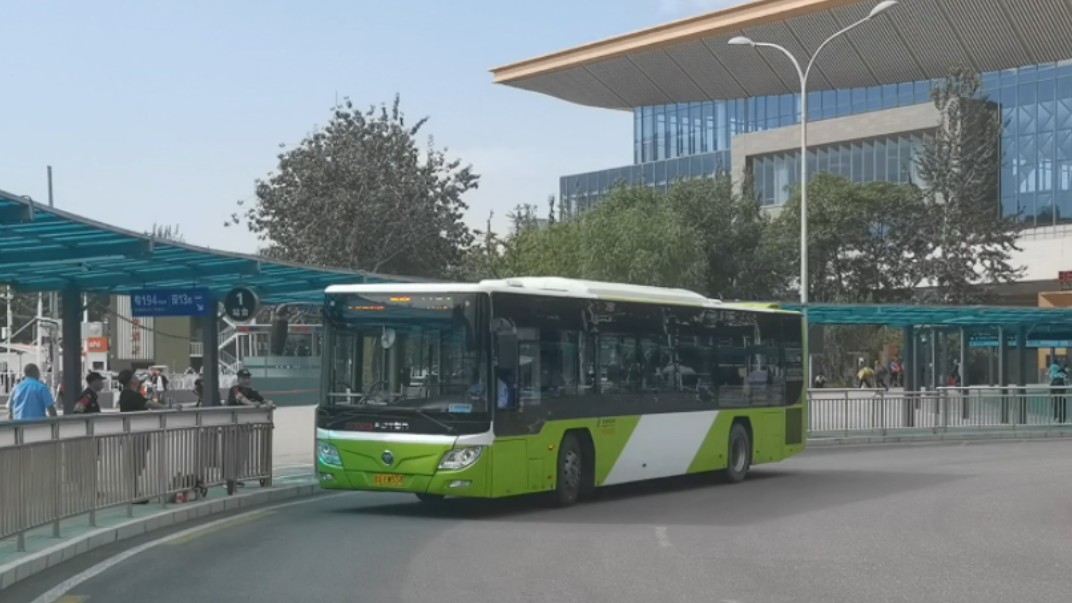 【北京公交】911路5130933进站北京朝阳站